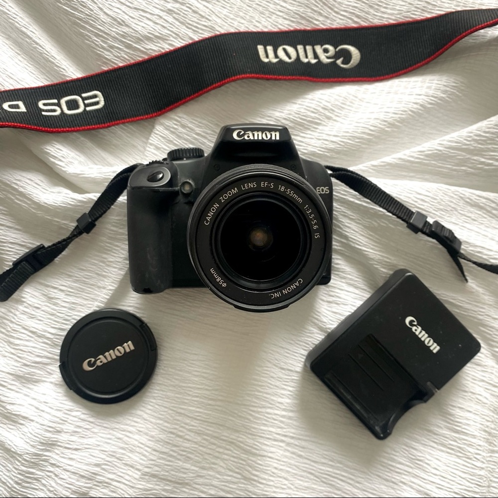 Canon Rebel XS DSLR Camera with EF-S 18-55mm f/3.5-5.6 IS Lens (Black)